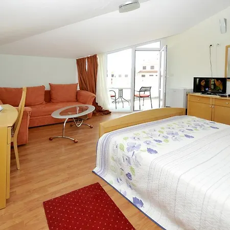 Apartment Lida *