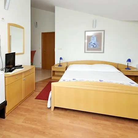 Apartment Lida *